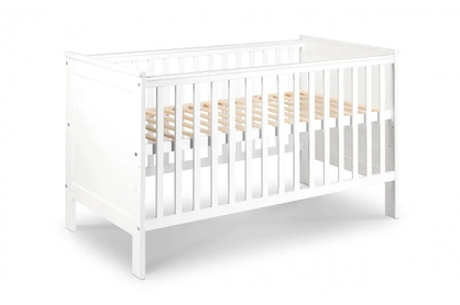 Drewniane łóżeczko dla niemowlaka z barierką Iwo - biały, 140x70