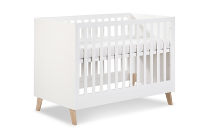 Drewniane łóżeczko dla niemowlaka z szufladą i barierką Noah - biały/dąb, 120x60