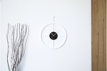 Stalowy zegar ścienny KAYU 42 Dąb wędzony w stylu Loft - Biały - 50 cm