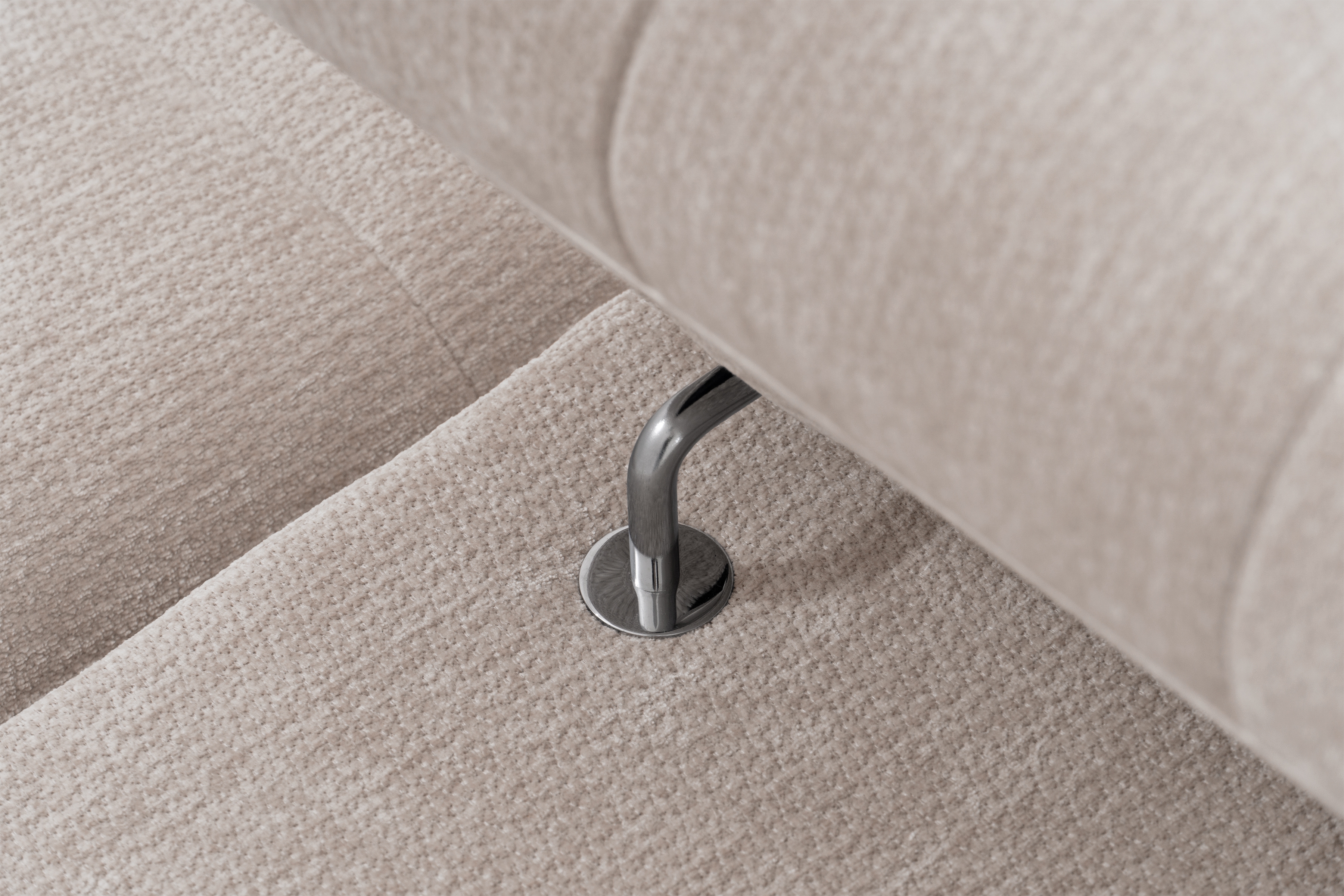 Sofa trzyosobowa Tyrion z funkcją spania - beżowy szenil Vibe 08