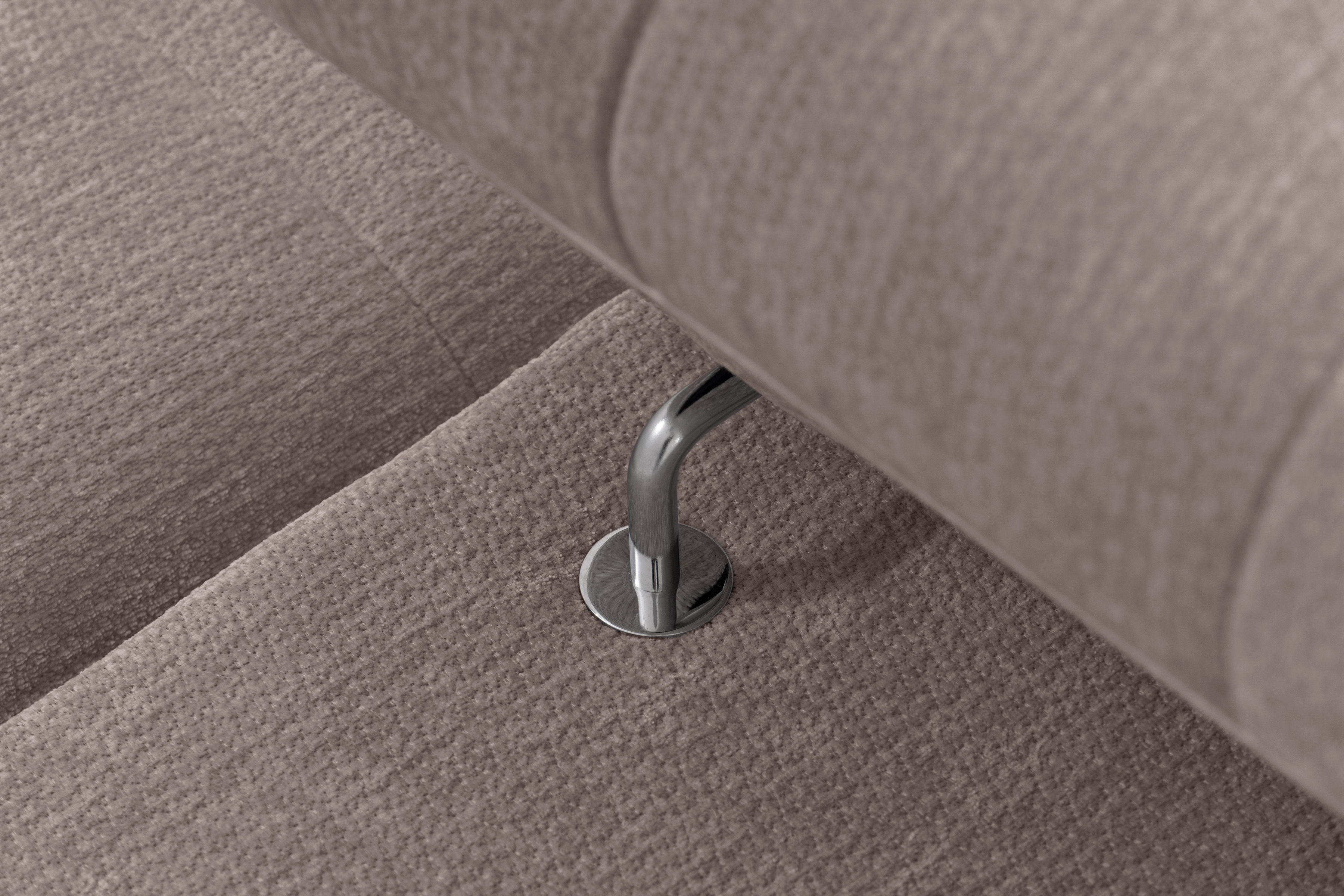 Sofa trzyosobowa Tyrion z funkcją spania - brązowy szenil Vibe 21