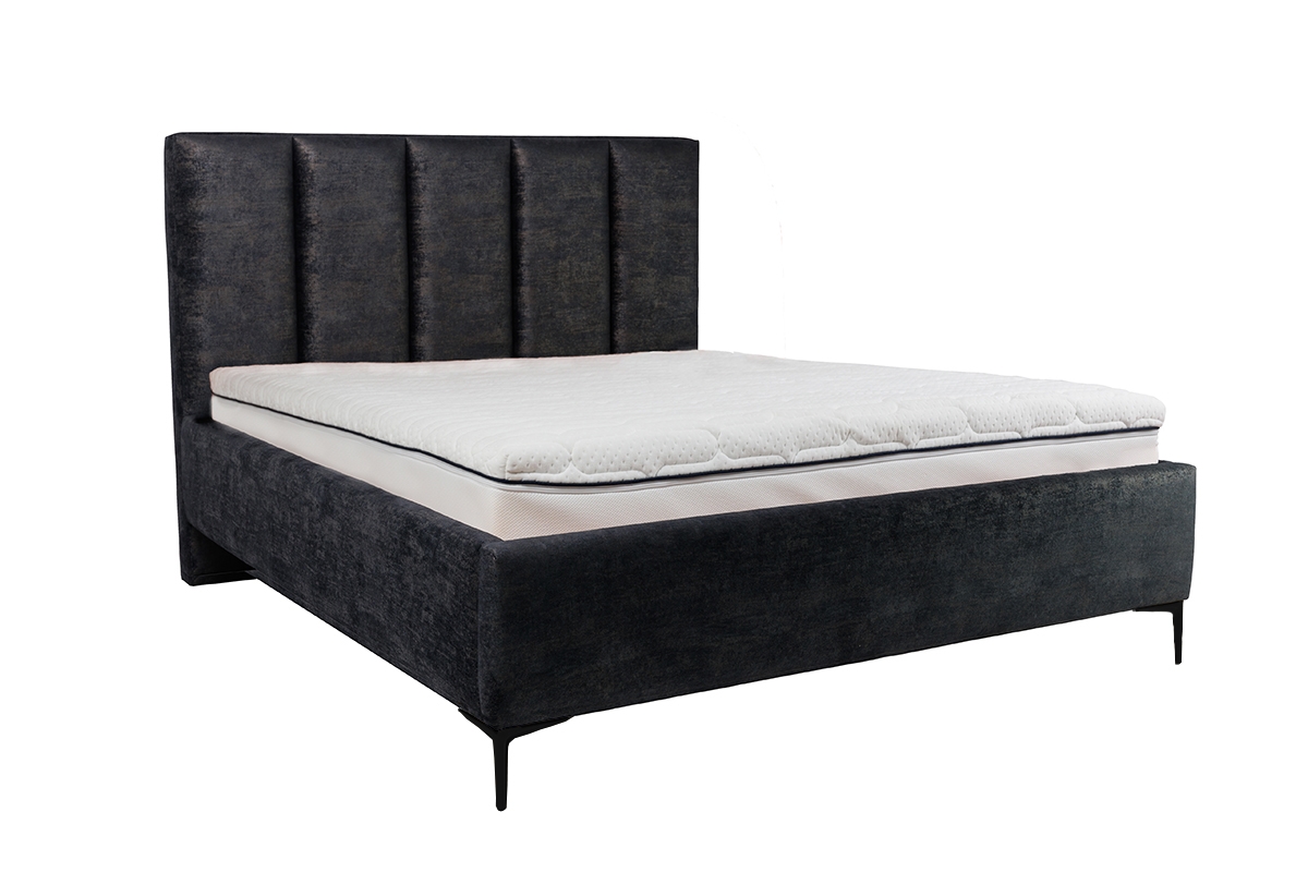 Tapicerowane łóżko sypialniane ze stelażem Klabi - 160x200, nogi czarne  szare łóżko sypialniane, a czarnymi, wysokimi nóżkami 