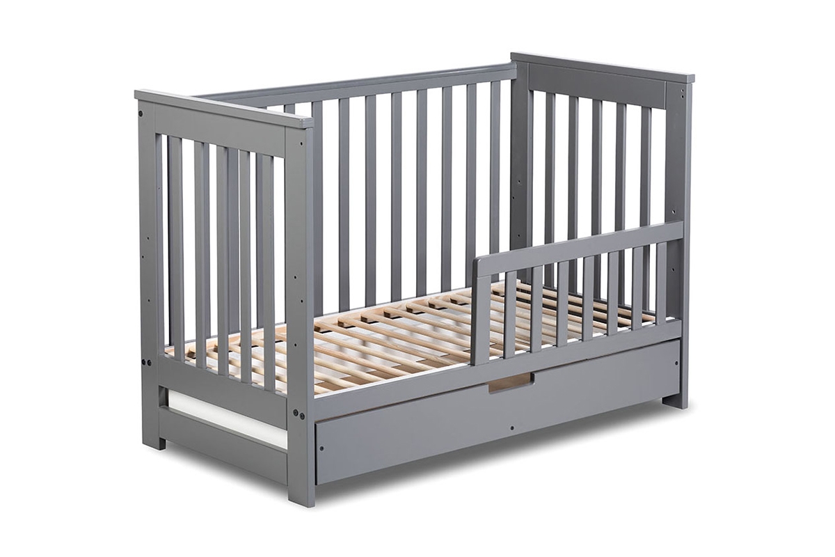Drewniane łóżeczko dla niemowlaka z szufladą i barierką Iwo - grafit, 120x60 łóżeczko dla niemowlaka  