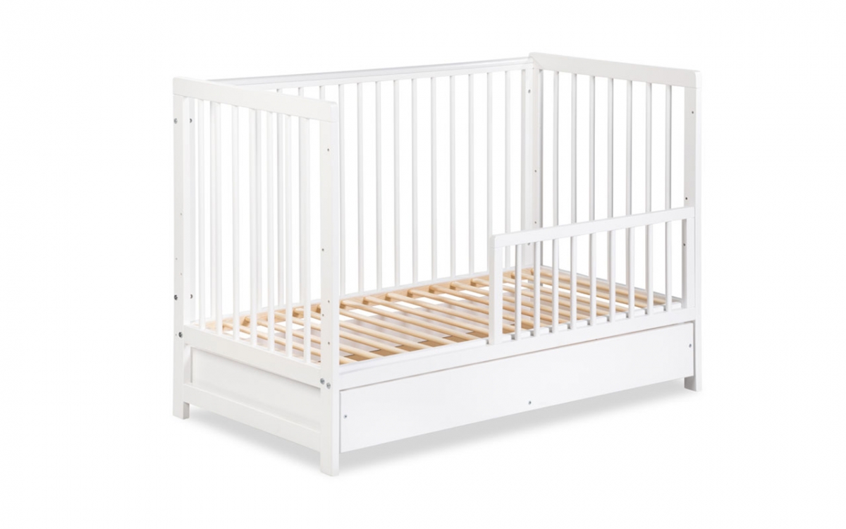Drewniane łóżeczko dla niemowlaka z szufladą i barierką Timi - biały, 120x60 łóżeczko Timi z barierką ochronną 