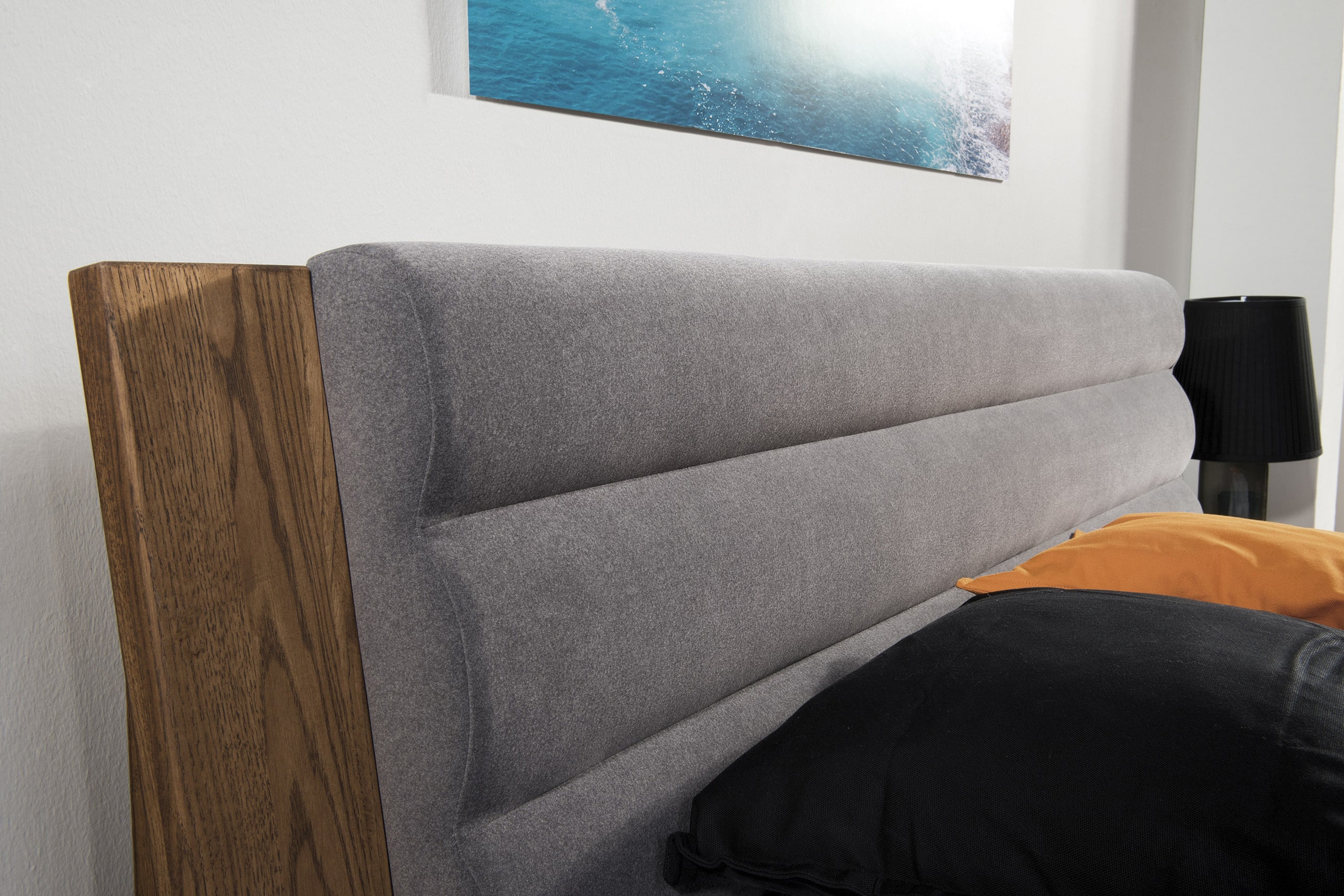Łóżko drewniane Velvet 76 z tapicerowanym wezgłowiem 160x200 - szary / Nordic 116 / dąb rustical Łóżko drewniane Velvet 76 z tapicerowanym wezgłowiem 160x200 - szary / Nordic 116 / dąb rustical