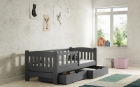Łóżko dziecięce drewniane Alvins z szufladami - grafit, 90x180 Łóżko dziecięce drewniane Alvins - Kolor Grafit - aranżacja
