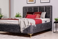 Tapicerowane łóżko sypialniane z pojemnikiem Klabi - 160x200, nogi złote szare łóżko z wysokim wezgłowiem 