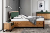 Łóżko do sypialni Color Loft 160x200 z pojemnikiem - dąb lancelot / zieleń butelkowa meble do sypialni loft carmel