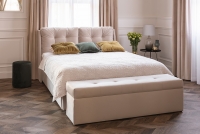 Łóżko tapicerowane sypialniane ze stelażem Branti - 160x200  beżowe łóżko sypialniane z wysokim wezgłowiem Branti 