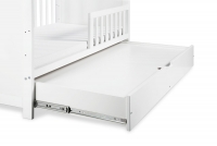 Drewniane łóżeczko dla niemowlaka z szufladą i barierką Marsell - biały, 140x70 szuflada na zabawki 
