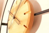 Drewniany zegar ścienny KAYU 12 Olcha w stylu Loft - Czarny - 75 cm 