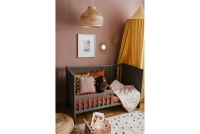 Drewniane łóżeczko dla niemowlaka z barierką Iwo - grafit, 140x70 szare łóżeczko dla niemowlaka 