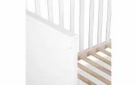 Drewniane łóżeczko dla niemowlaka z barierką Iwo - biały, 140x70 białe, drewniane łóżeczko dla niemowlaka  