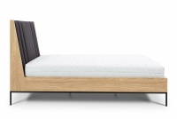 Łóżko do sypialni Black Loft 140x200 - dąb olejowany / czarny łóżko na metalowych nóżkach