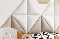 Łóżko dziecięce drewniane Stars - Moon DP 021 Certyfikat panele tapicerowane na ścinę w kształcie trójkątów