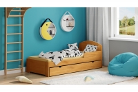 Łóżko dziecięce Fibi II parterowe wysuwane łóżko w kolorze olchy