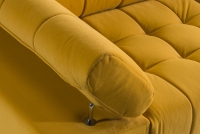 Sofa trzyosobowa do salonu Dragonis  żółta sofa z regulowanym podłokietnikiem 
