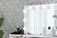Toaletka Diva z oświetleniem i szufladami 120 cm - biały mat Toaletka z oświetleniem Diva - biały mat - detal 2